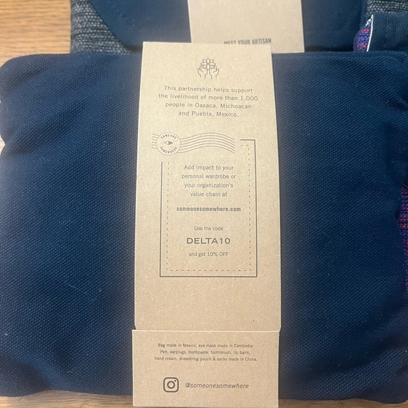 Delta ONE Someone Somewhere Bags (6)
Sold together - Picture 2 of 11